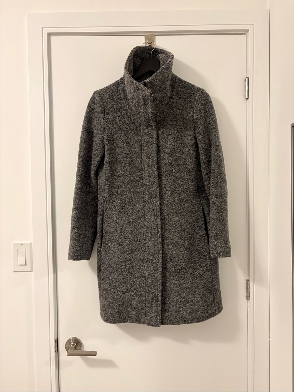 Club Monaco Charcoal Gray 100% Italian wool coat